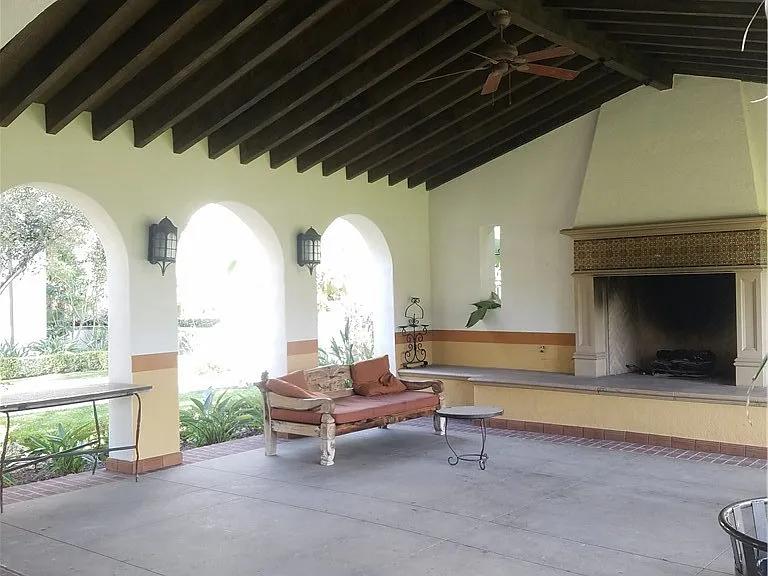 667 S Melrose St — Photo 20