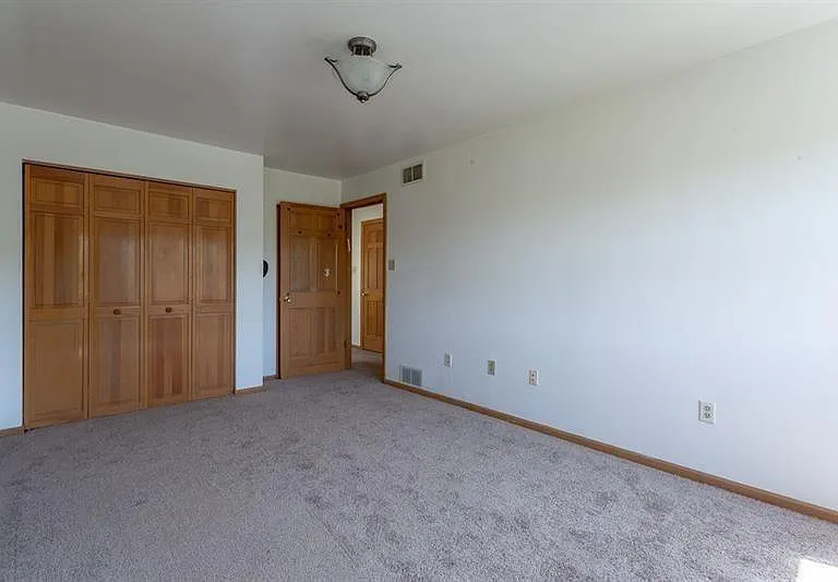 5632 Pocusset St — Photo 11