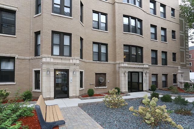 1st image of 4034.5 N Ashland Ave #2W
