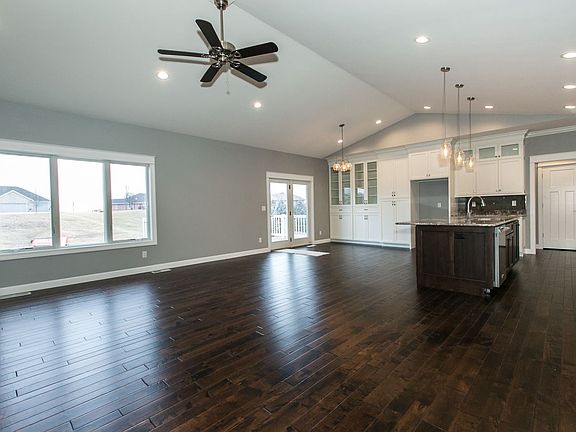 4th image of 16628 Cordillera Dr