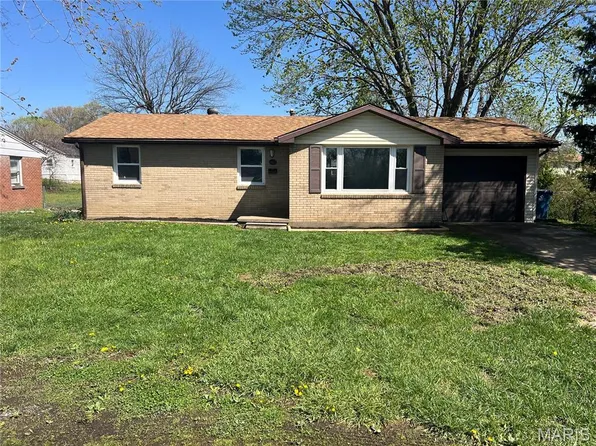 1402 Warner Ave, Scott City, MO 63780