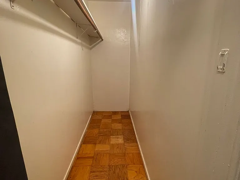 2514 Piedmont Ave — Photo 29