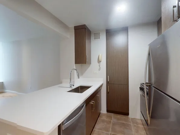 10 Hanover Square image 1 of 9