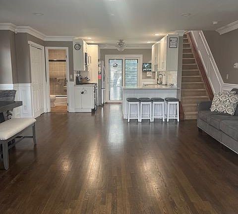 2nd image of 8 Spruce Pl