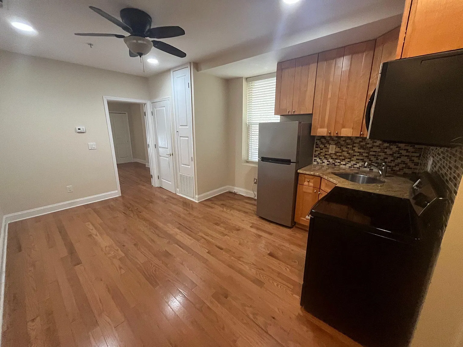 1 bed, 500 sqft, $1,500 — Photo 3