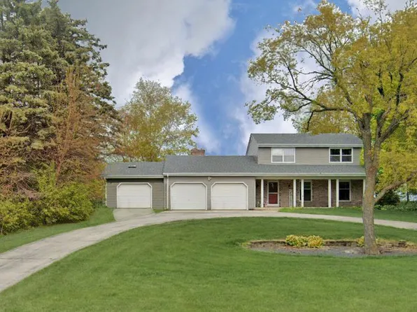 4140 Dry Gulch DRIVE, Jackson, WI 53037