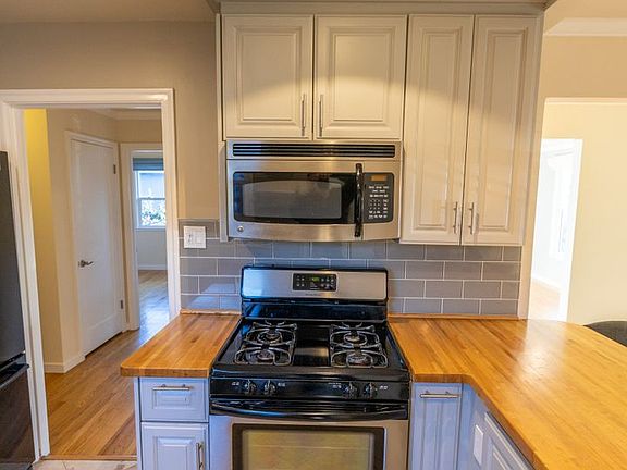 5th image of 1521 S Grant St