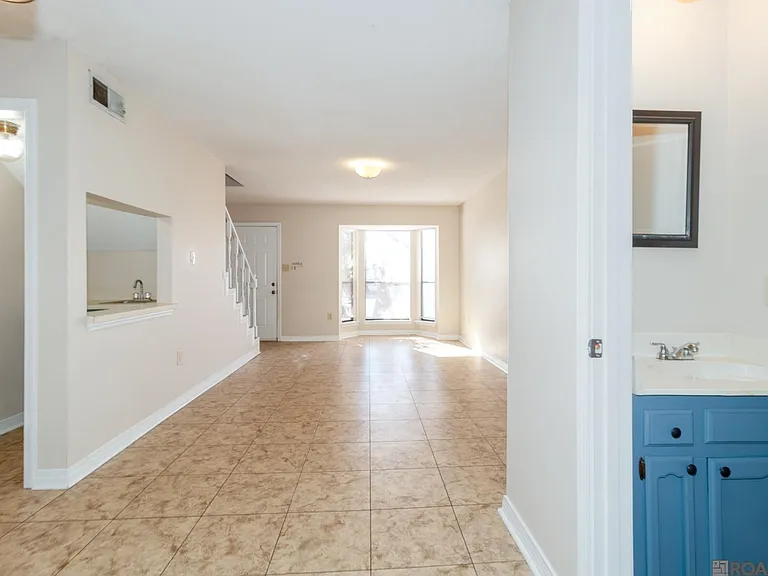 827 E Boyd Dr #C — Photo 11