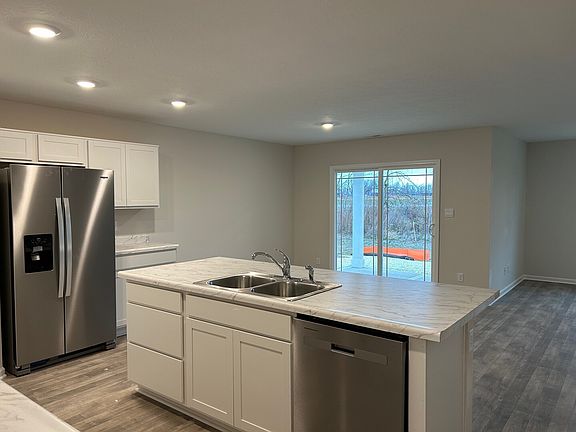 5th image of 1442 Fleming Dr