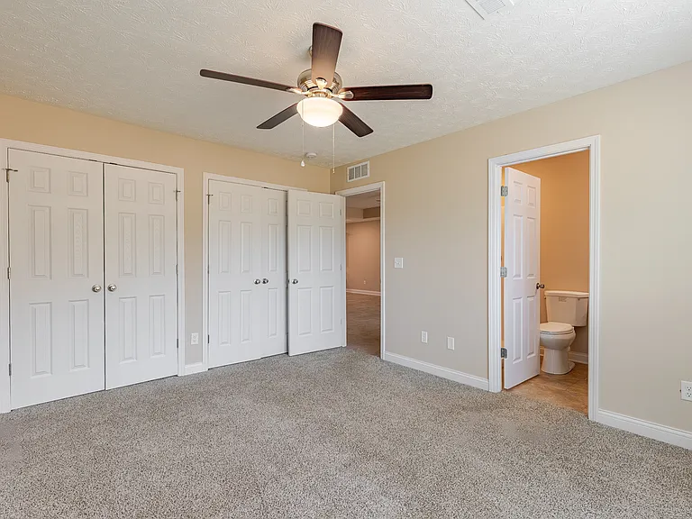 305 Breckinridge Cir — Photo 32