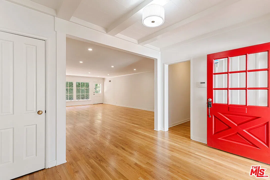4 bed, 3.0 bath, 3883 sqft, $16,900 — Photo 3