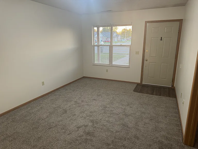 2707 Fairmont Ct #C — Photo 2