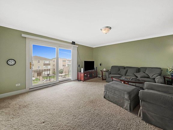 5th image of 10328 S Keating Ave APT 3A