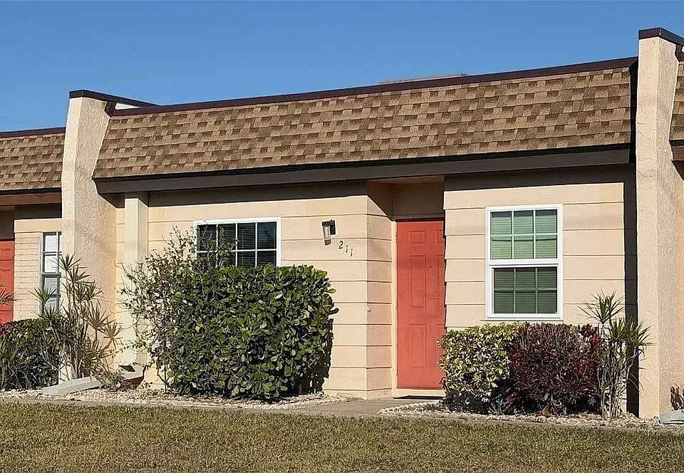 6300 S Pointe Blvd #211