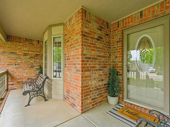5th image of 2306 E Timber Creek St