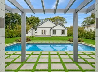 154 Powell Ave, Southampton, NY 11968