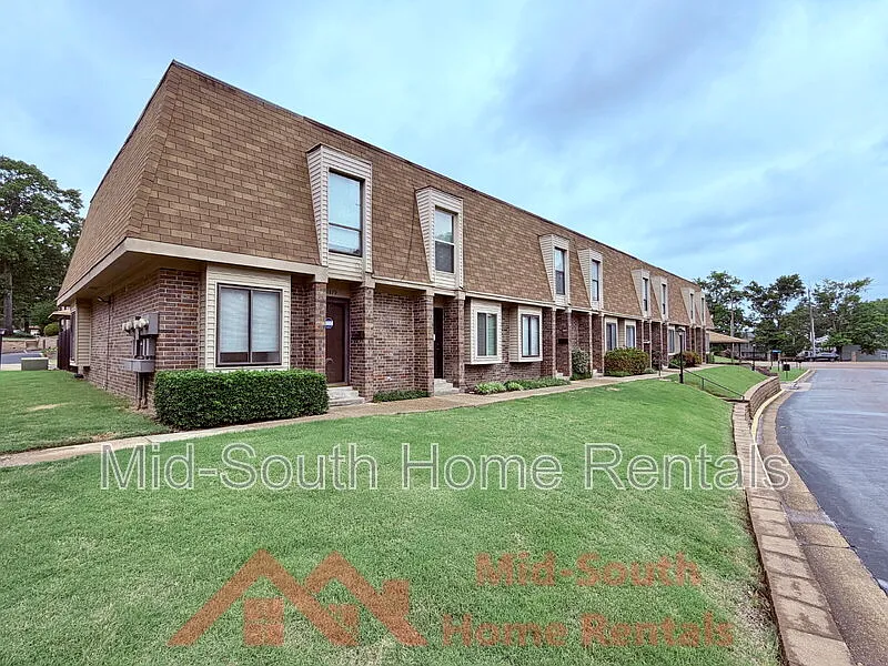 Building Photo - 1869 E Poplar Woods Cir