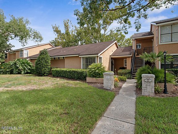 2nd image of 909 SHORELINE Circle
