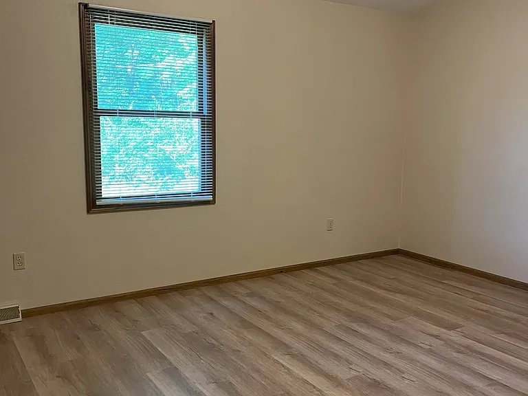 3804 Stonebridge Dr — Photo 12