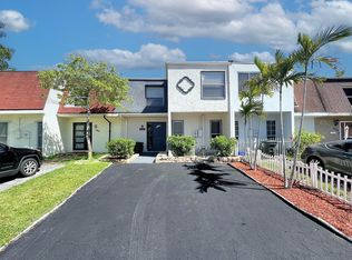 342 Sunshine Dr, Coconut Creek, FL 33066
