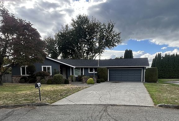 2nd image of 841 Garden Dr