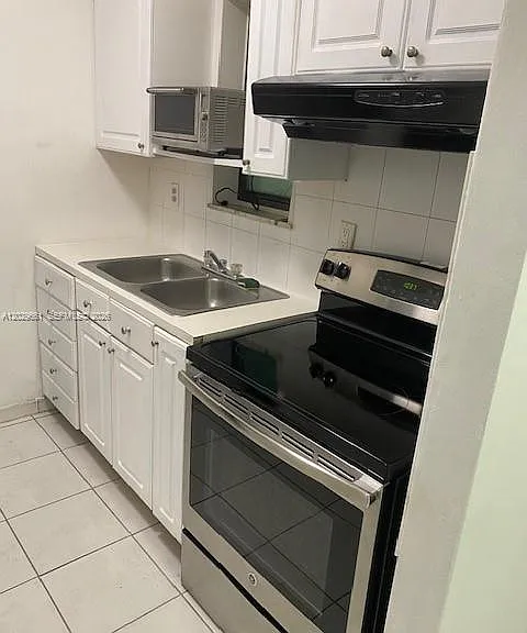 1530 SW 2nd St #101 — Photo 7