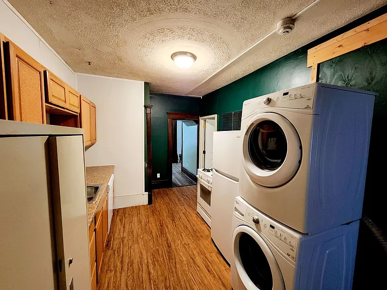400 Fife St — Photo 8