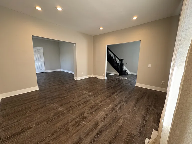 5029 Norwood Ave — Photo 14