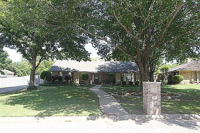 1st image of 705 Stonelake Dr