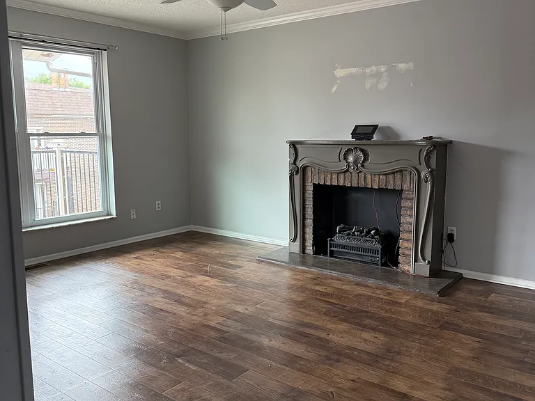 10328 Forest Brook Ln #F — Photo 3