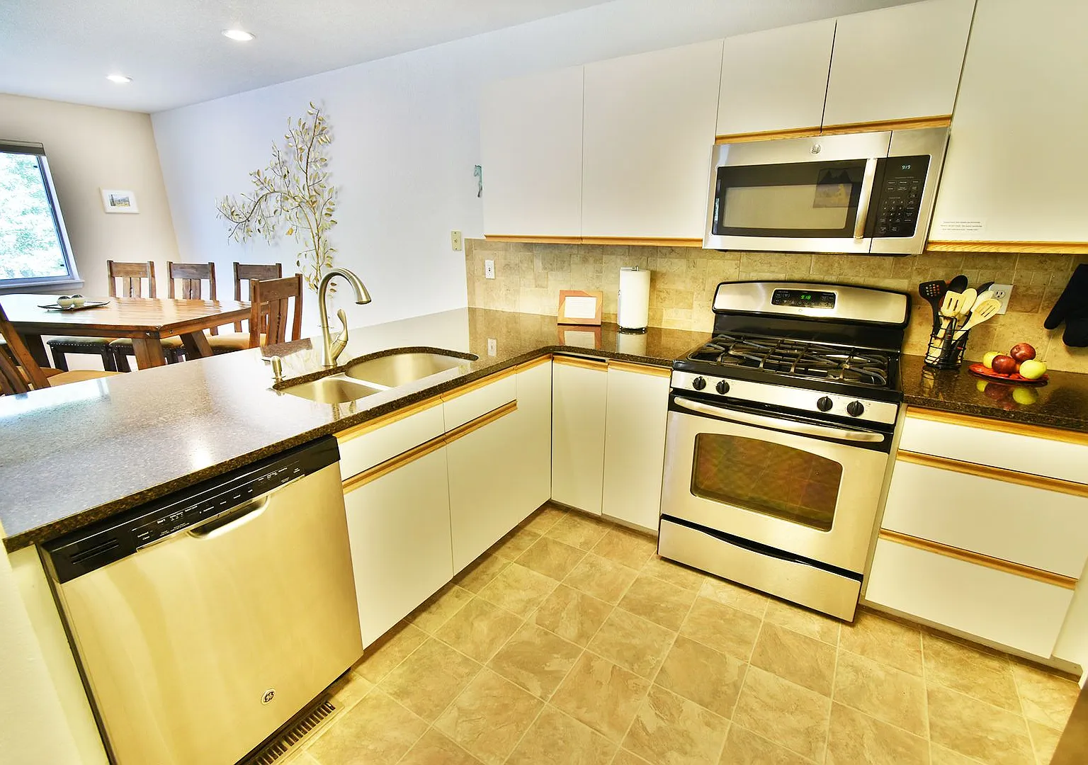 Winter Seasonal Rental- 600A Gold Dust Dr. — Photo 2