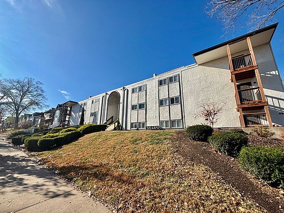 3rd image of 3926-3934 Warwick Blvd #3930-6