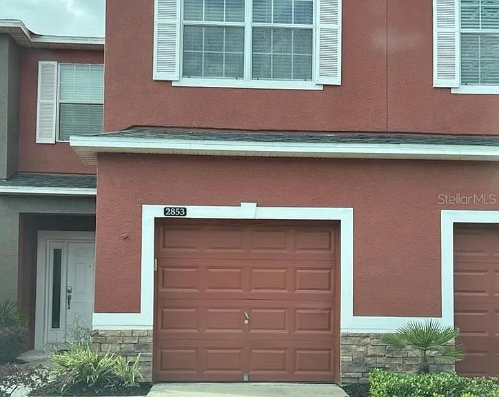 2853 Adelaide Ct — Photo 1