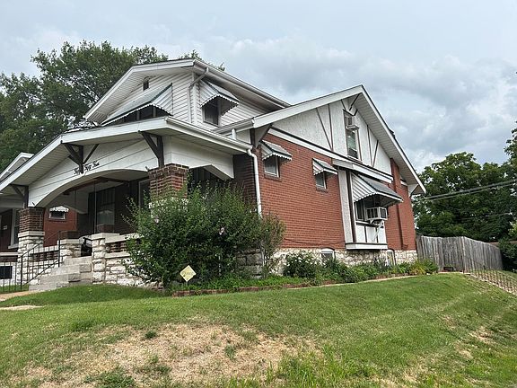 2nd image of 5054 S Grand Blvd