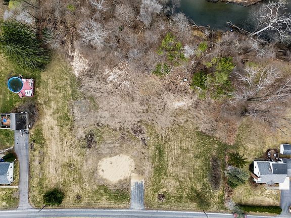 3rd image of 271 Dunnsville Road