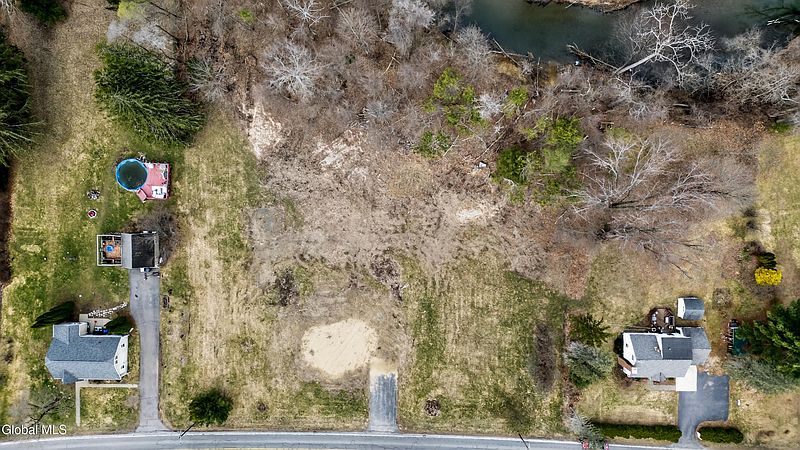 3rd image of 271 Dunnsville Road