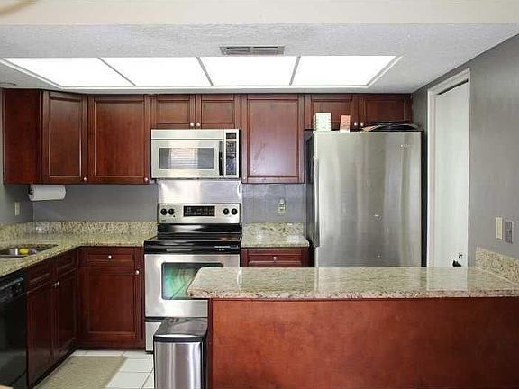 2nd image of 11C Brandon Hall Dr