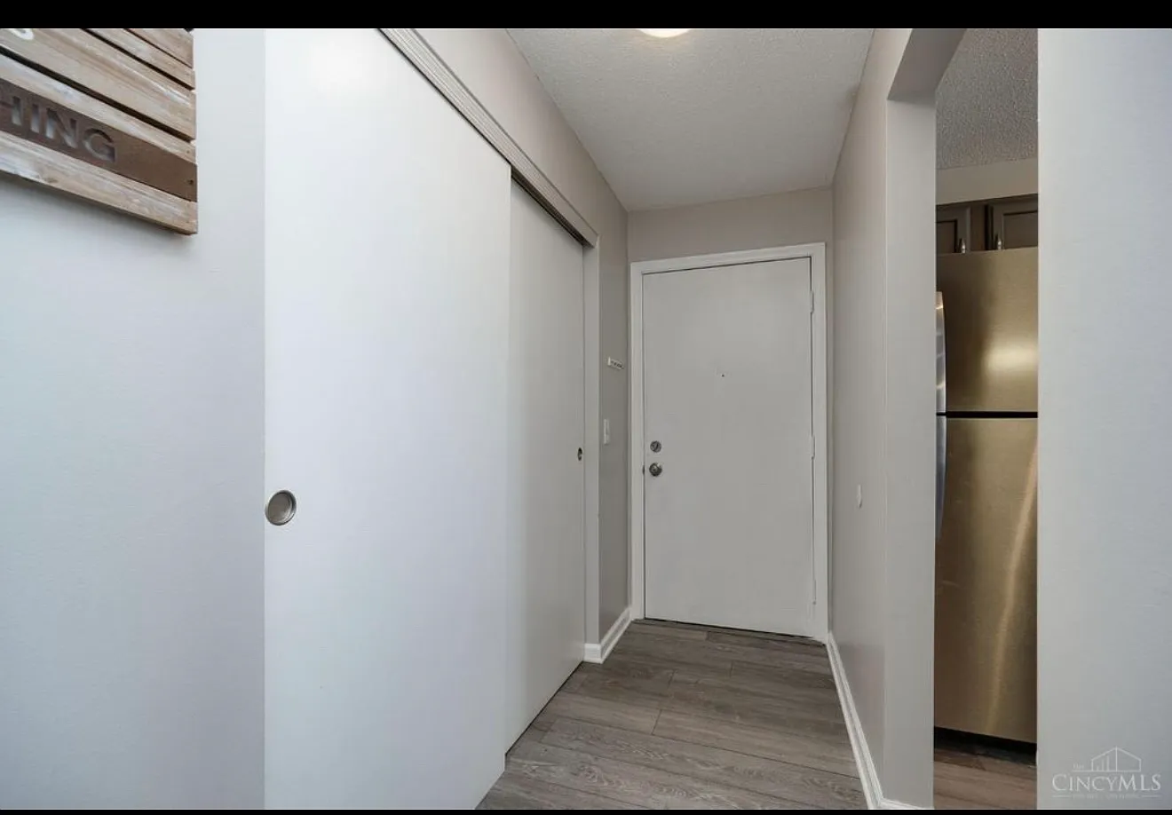 2 bed, 1015 sqft, $1,350 — Photo 1