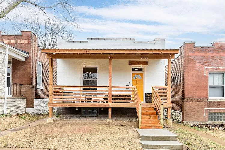 3960 Tholozan Ave — Photo 1