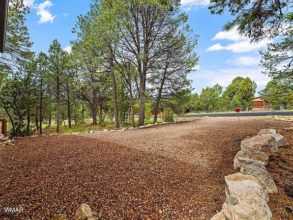 5th image of 2975 Lookout Ln