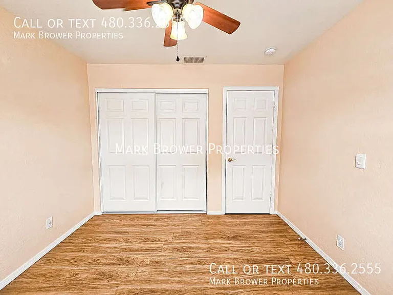 566 S Esmeralda — Photo 16