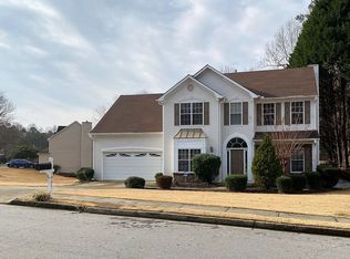 1061 Fountain Glen Dr, Lawrenceville, GA 30043