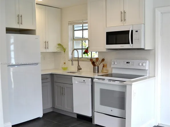125 NW 25th St, Fort Lauderdale, FL