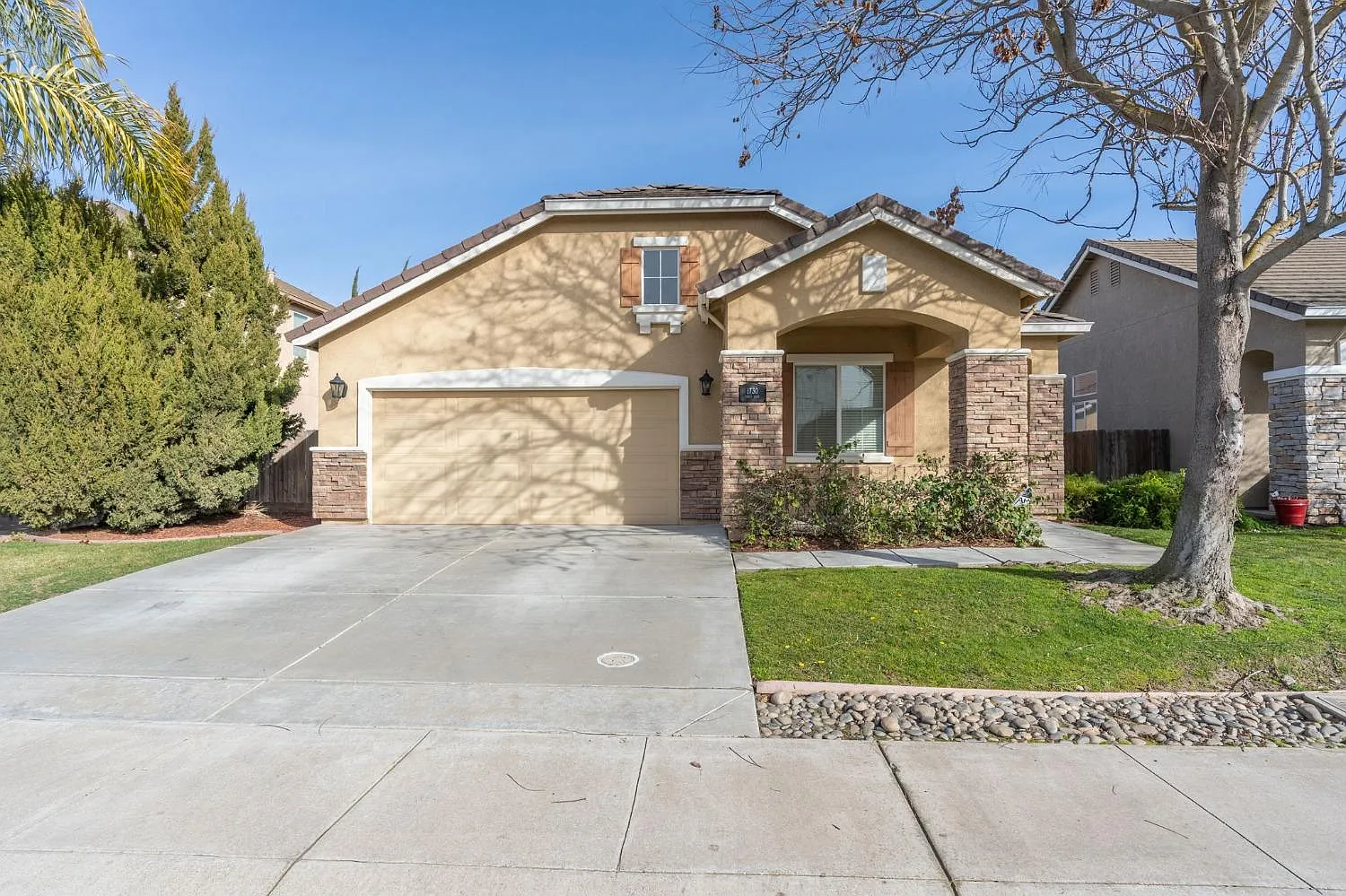 1730 Paola Ln photo 1