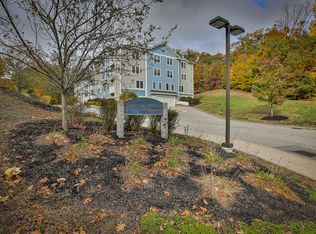 19 Broad St UNIT 107, Merrimac, MA 01860