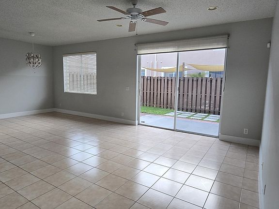 2nd image of 5117 Meadow Oaks Drive