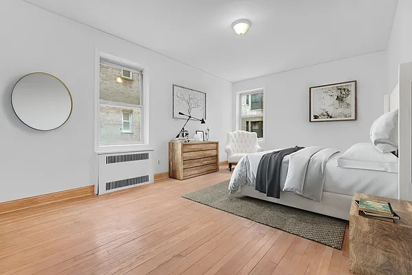 Sold by Bond New York | media 8