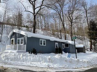 1 Old State St, Shelburne Falls, MA 01370