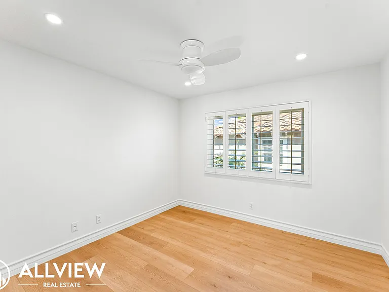15 Summitcrest — Photo 38