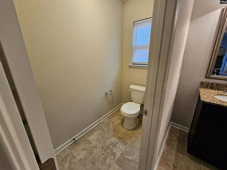 940 Yarrow Ln — Photo 14